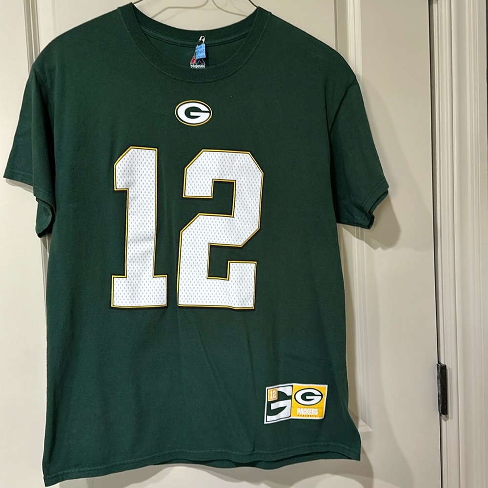 Majestic Aaron Rogers green and gold size large short sleeve tee